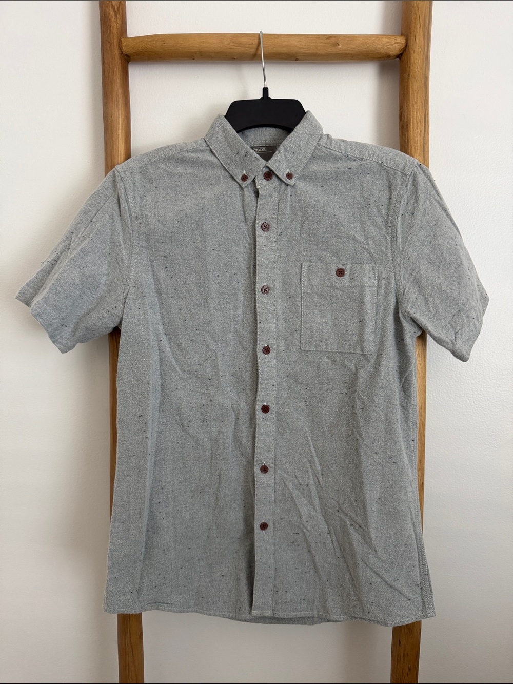 ASOS Speckled Light Gray Short-Sleeve Button-Down Shirt